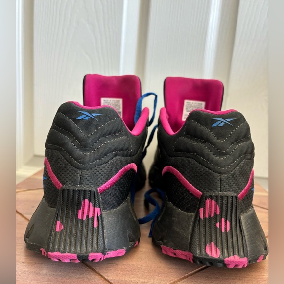 Women Reebok Dark grey/pink, lace closure, size 10 tennis shoes - Picture 3 of 5